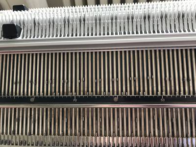 Pusher setting blue blanket