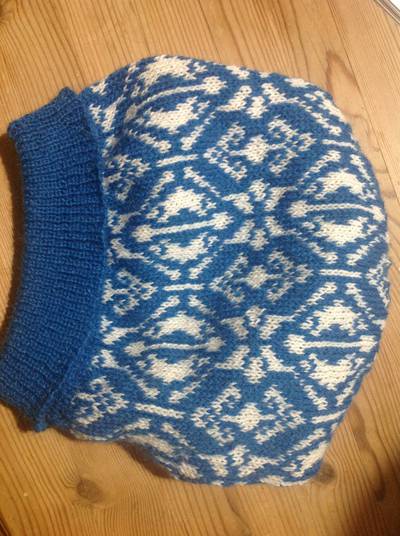 The blue and white hat